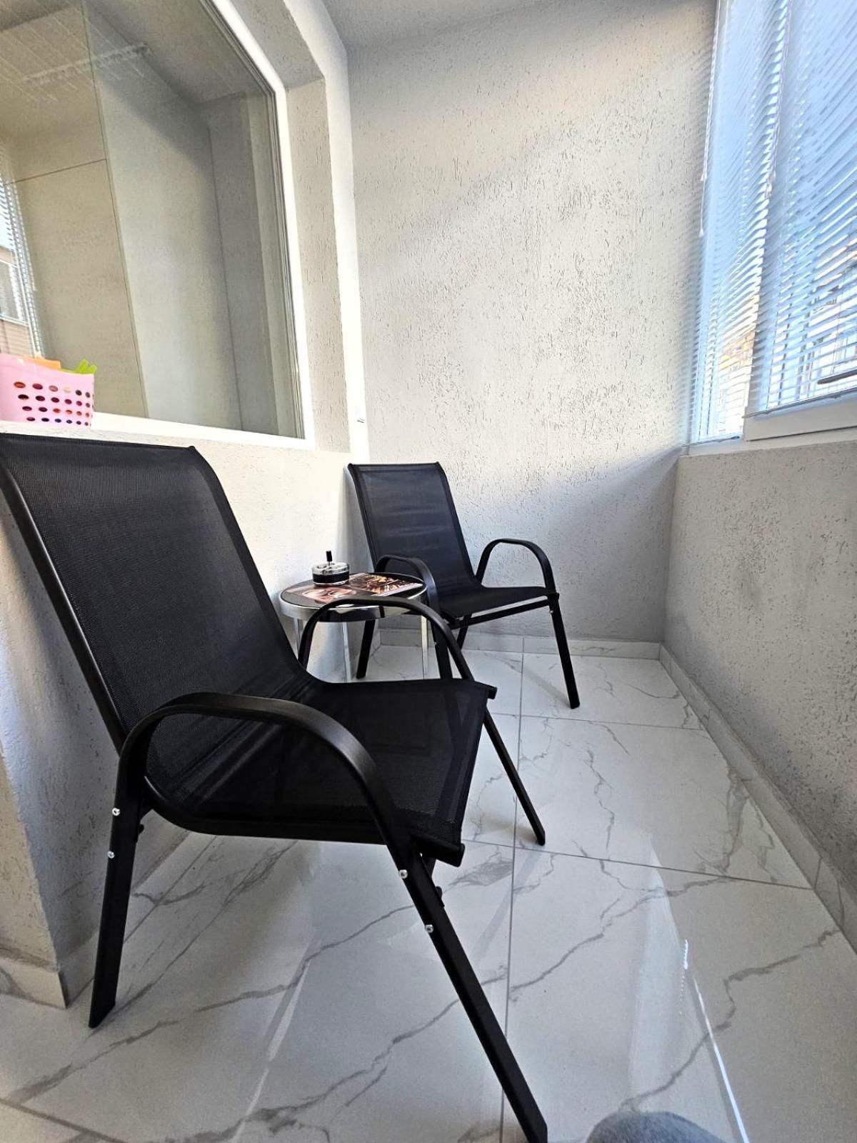 Apartment Bohemi With Free Parking Burgas City Exterior foto